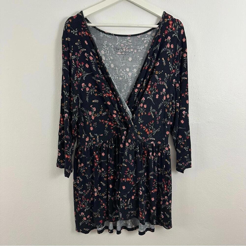 2/$25 Torrid Super Soft Surplice Top Women's Size 2